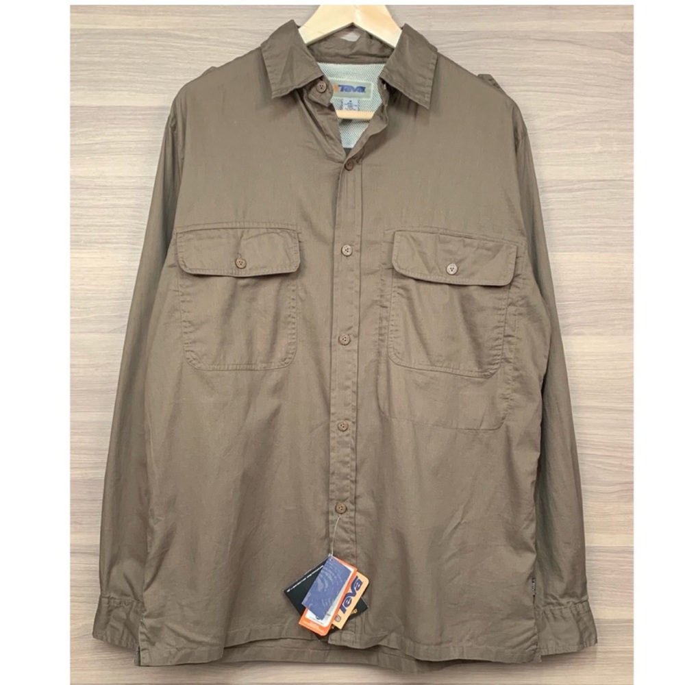 NWT Teva Bark Performance Button Down Sz M